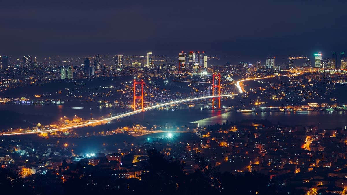 Bosphorus-Bridge-At-Night-Istanbul