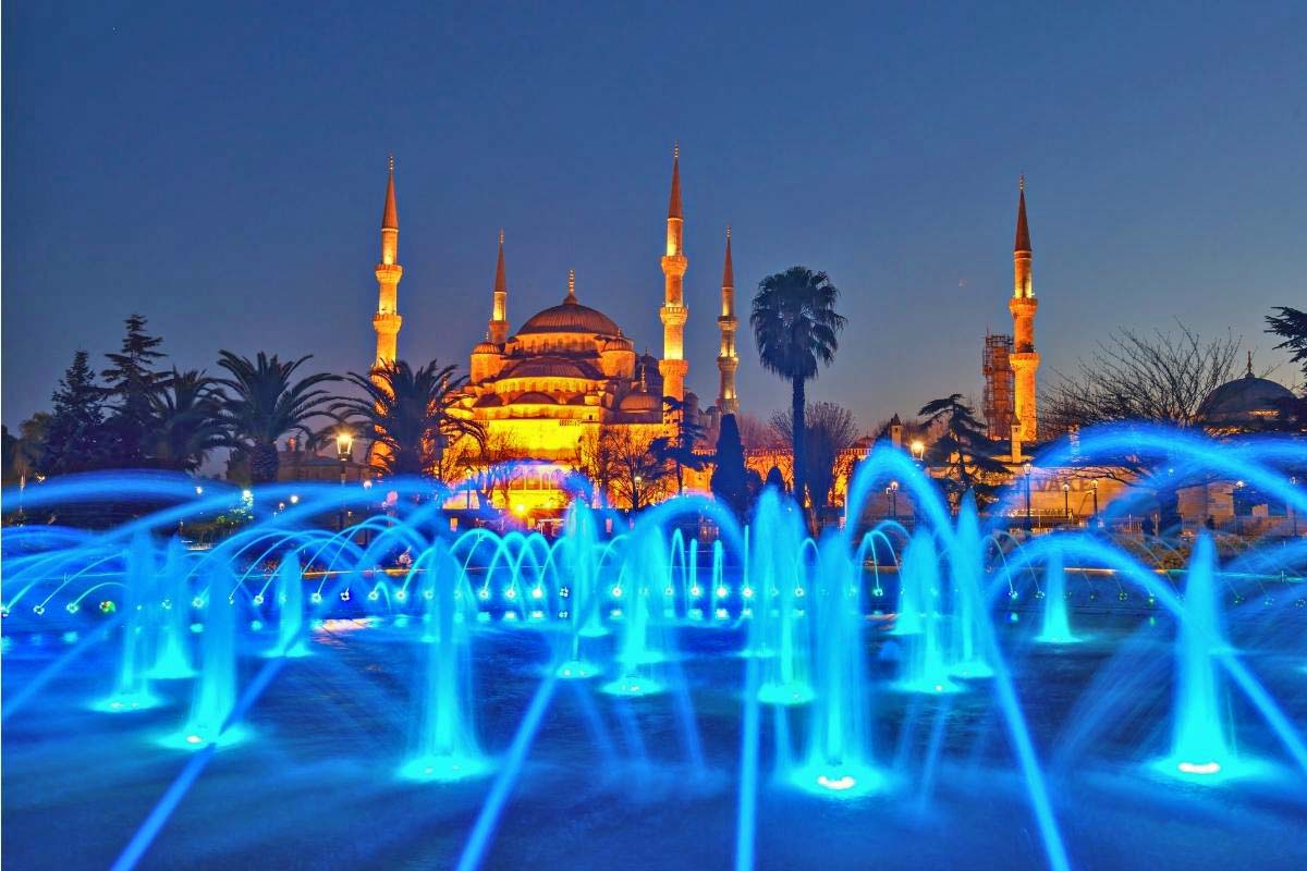 Sultanahmet-Park-At-Night