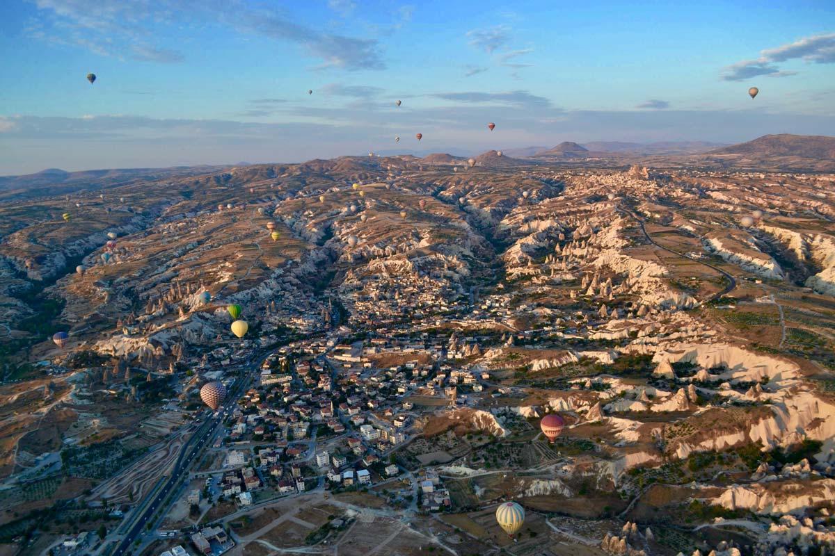 Hot-Air-Balloon-Sunrise-Cappadocia