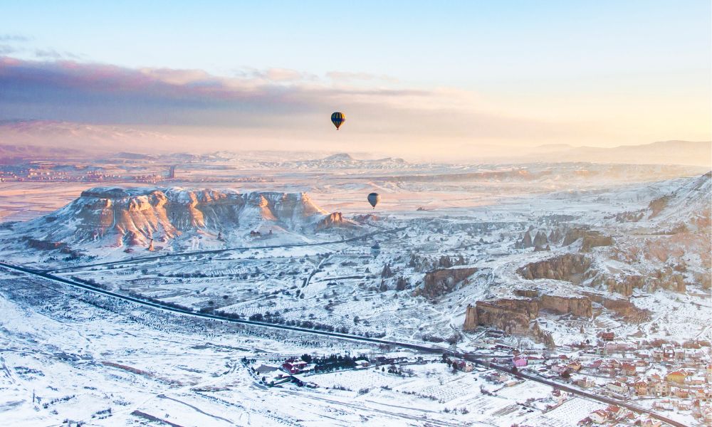 hot air balloon in winter cappadocia