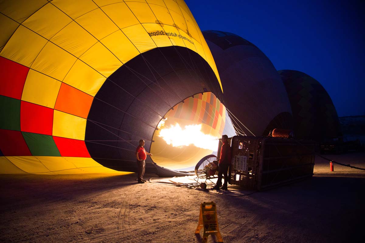 Hot-Air-Balloons-Cappadocia-Takeoff