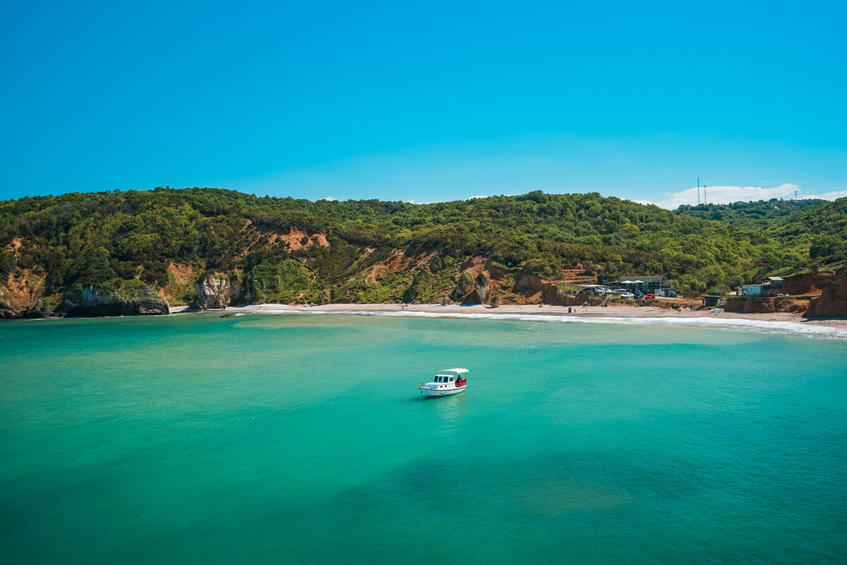 beach in agva