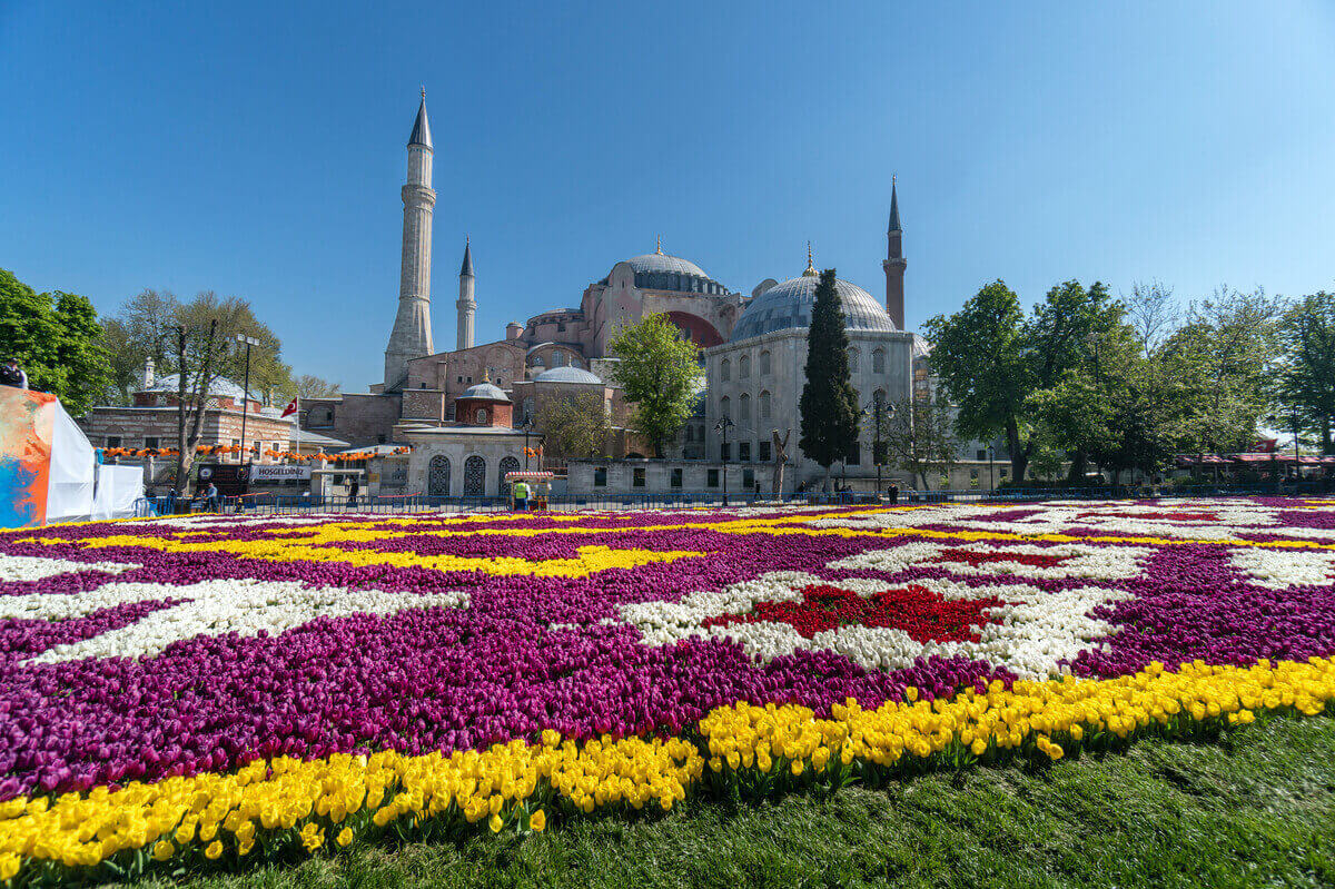 istanbul in april