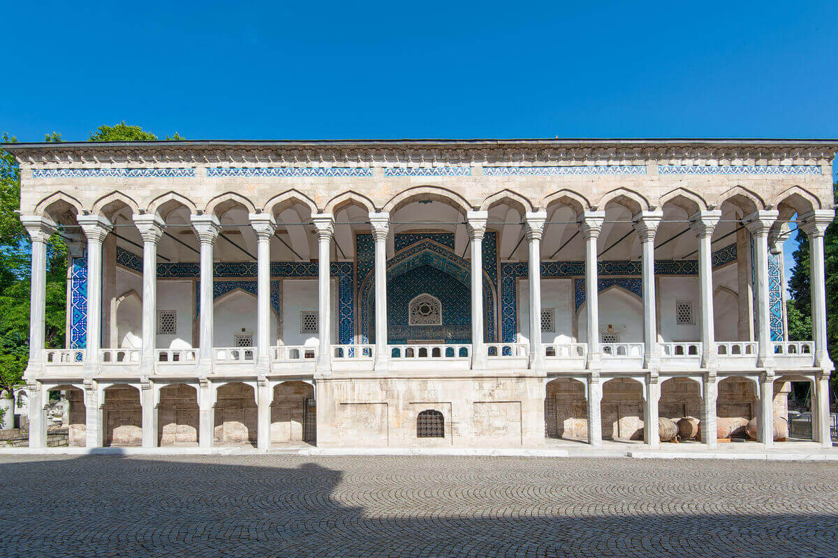 outside of the tiled kiosk museum in istanbul