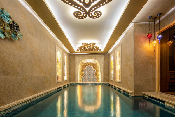 romance istanbul boutique class pool