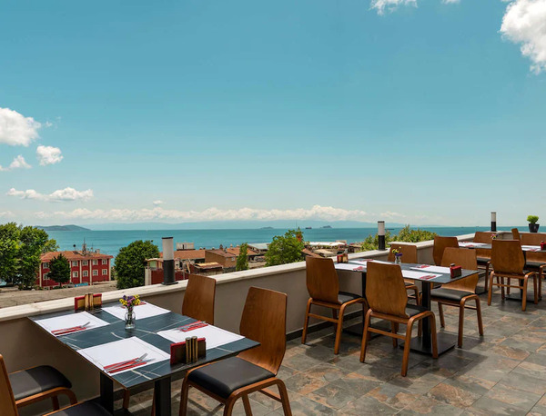 Royan Hotel Hagia Sophia Istanbul, a member of Radisson Individuals bar