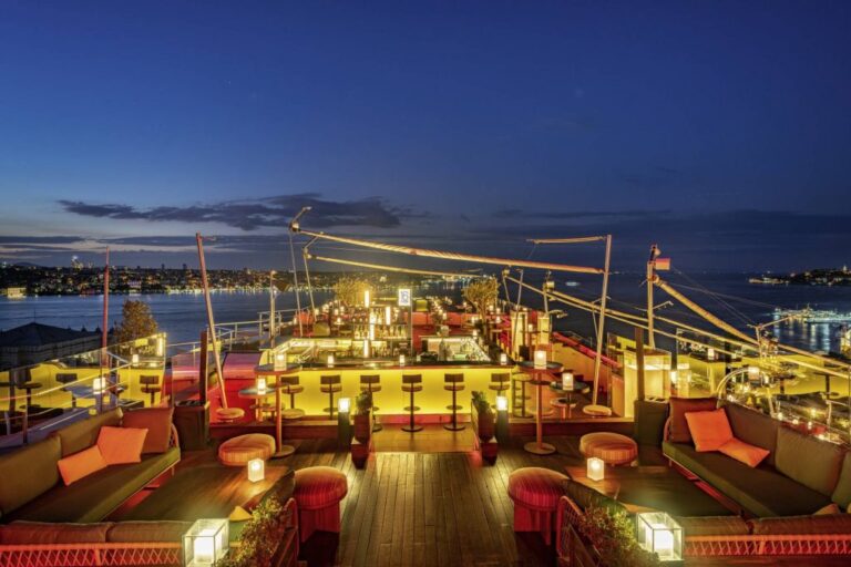 10 Best Rooftop Bars in Istanbul For 2024! The Turkey Traveler
