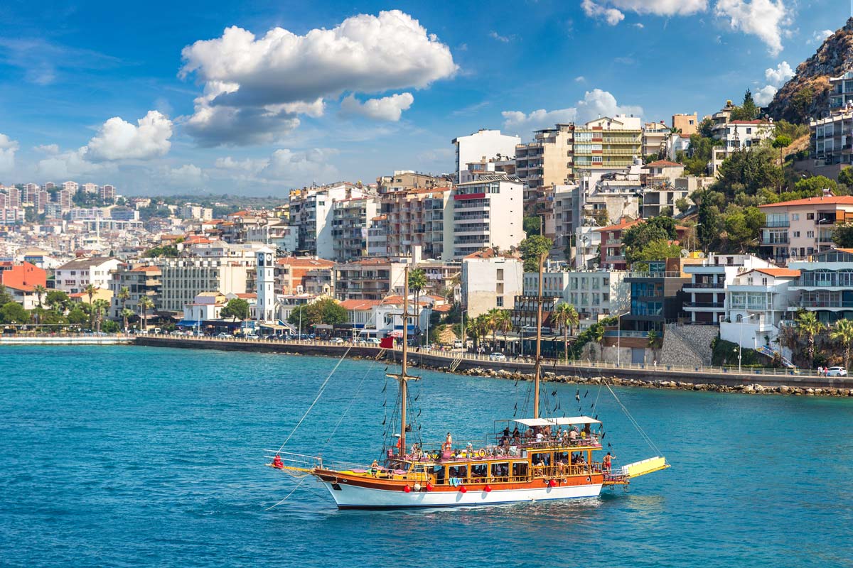 Kusadasi-Harbor-Sea