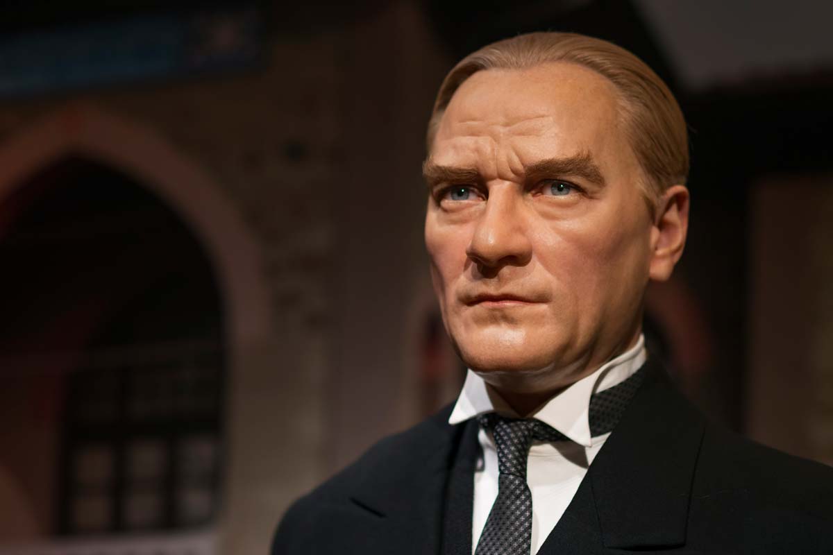 Mustafa-Kemal-Ataturk-Wax-Sculpture